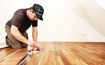 USING FLOORING MOISTURE METERS TO PROTECT YOUR DIY HARDWOOD FLOOR INSTALLATION